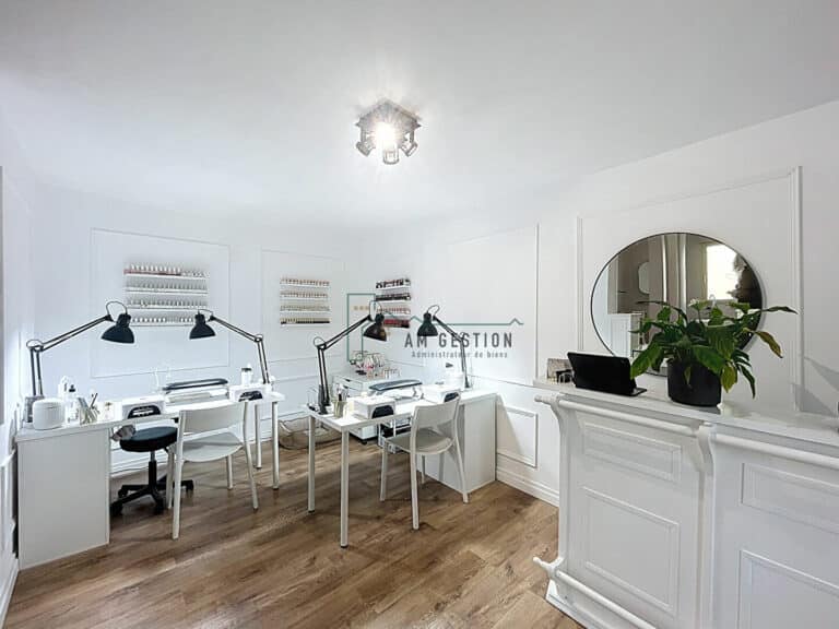 Local professionnel – AMBAZAC