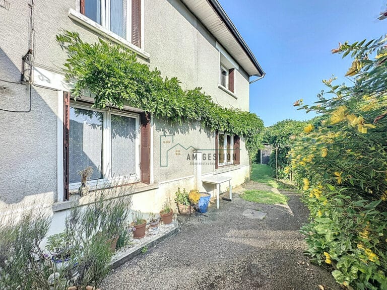 Maison – CHATEAUNEUF LA FORET