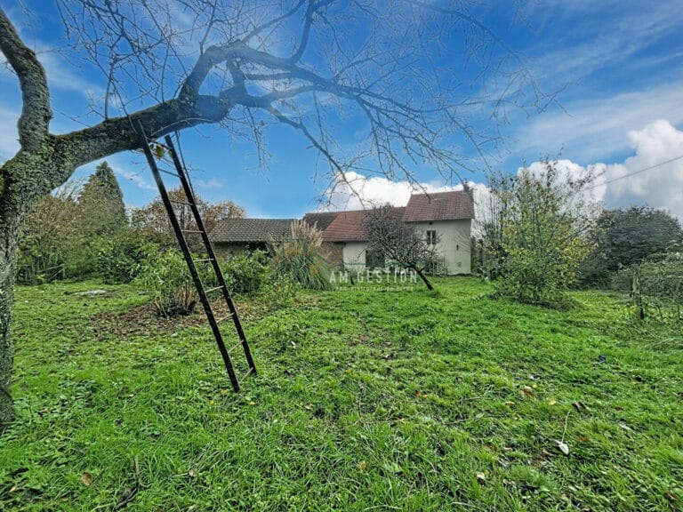 Maison – ST LAURENT LES EGLISES